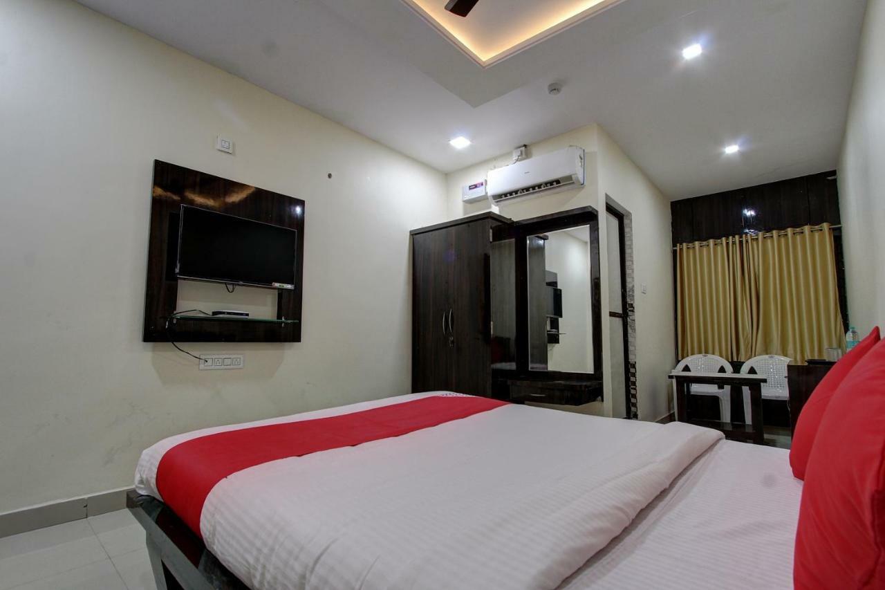 Collection O 38566 Mk Hotel And Lodge Gulbarga Exterior photo